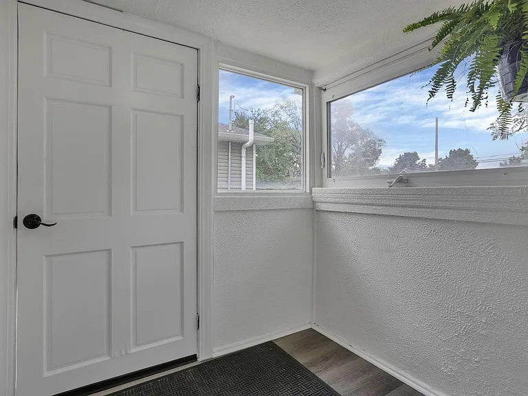 1411 Genessee Ave #43211 — Photo 18
