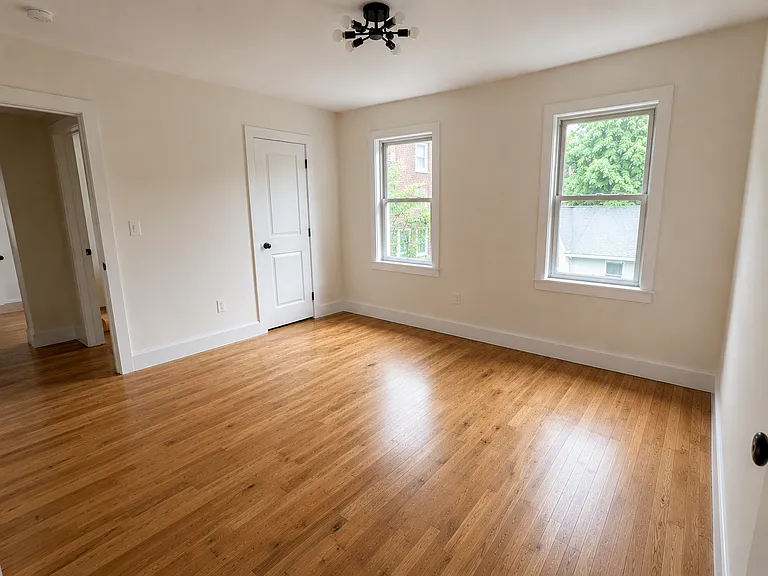 207-209 Hansbury Ave #B — Photo 14