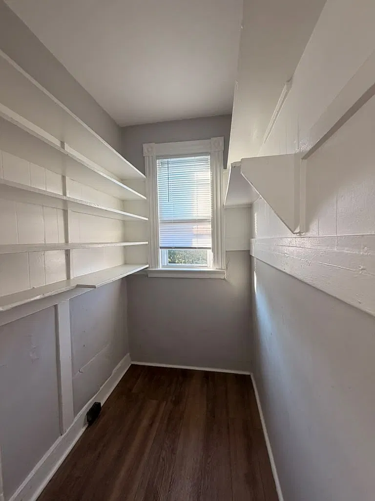 3 bed, $1,900 — Photo 4