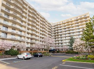1055 River Rd APT 1004, Edgewater, NJ 07020