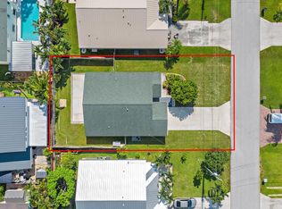 6213 Lauderdale St, Jupiter, FL 33458