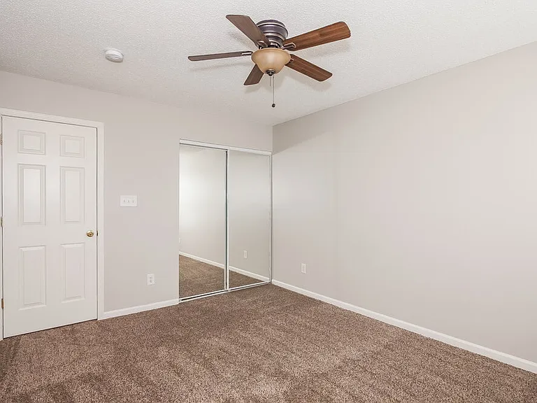10619 Haddington Dr — Photo 13