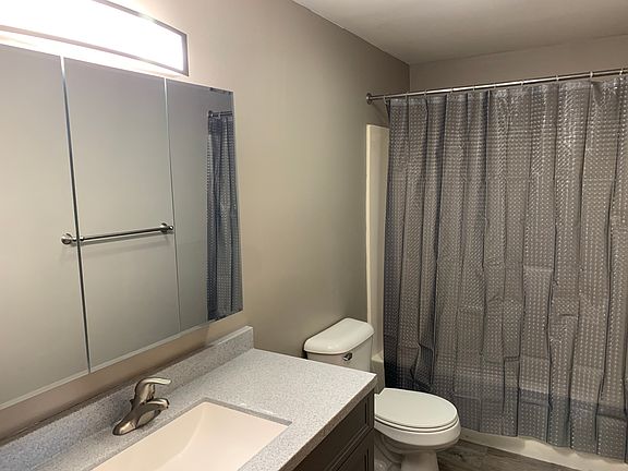5th image of 930 Iowa Ave #2