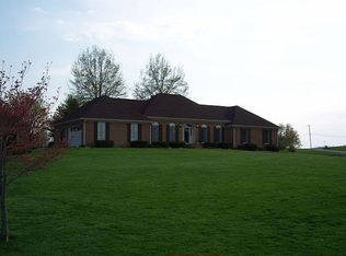 40 Windsor Dr, Charles Town, WV 25414