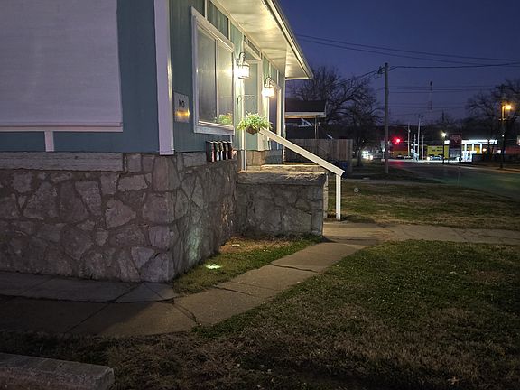4th image of 332 W Coler St #1