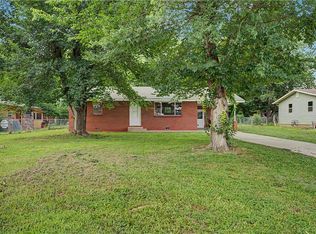 707 E Sumac St, Rogers, AR 72756