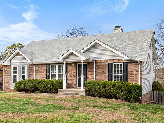 5th image of 373 Brook Mead Dr
