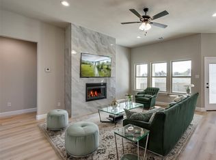420 E Lamar St, Palmer, TX 75152