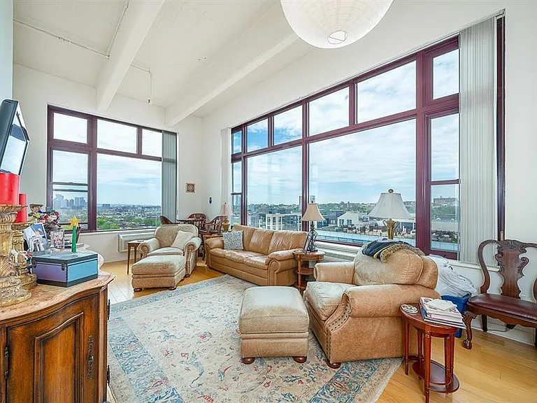 1500 Washington St #12D — Photo 3