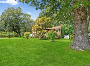 4 Tulip Ct, Mahopac, NY 10541