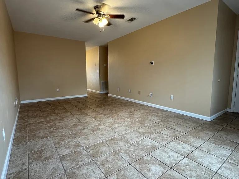 1029 SW Rossborough Ct #102 — Photo 3