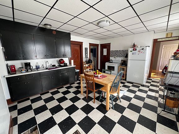 4th image of 280 Pine Street