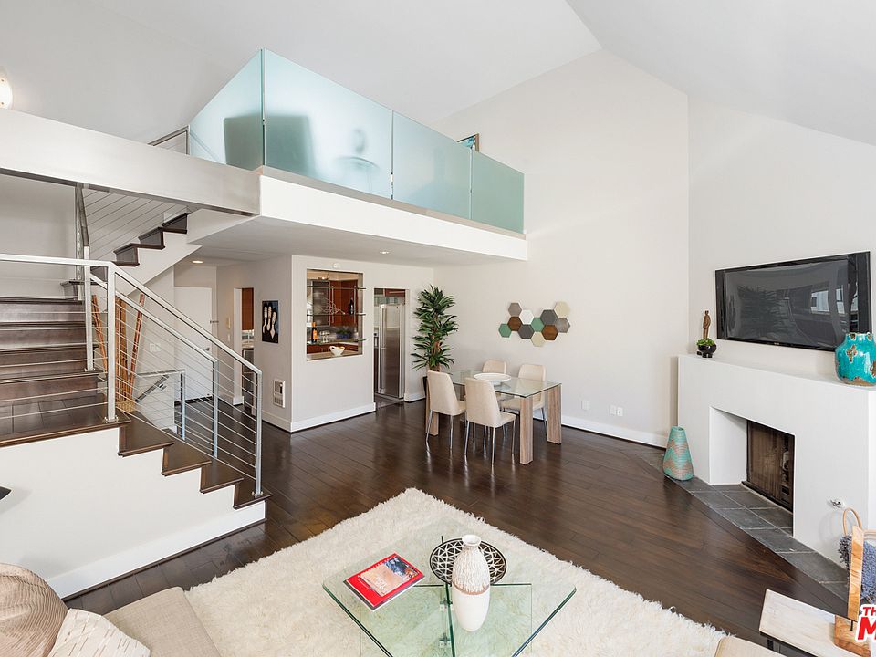 1st image of 1127 12th St APT 305