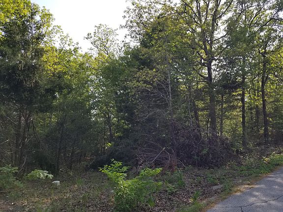 3rd image of 000 1.10 Acres M/L On Wildwood St.