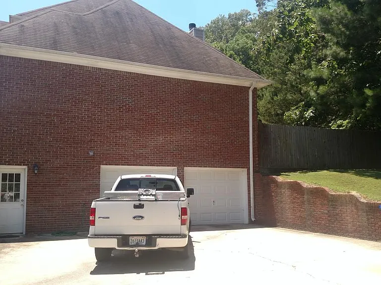 Full basement with 2 garge doors and additional room for par