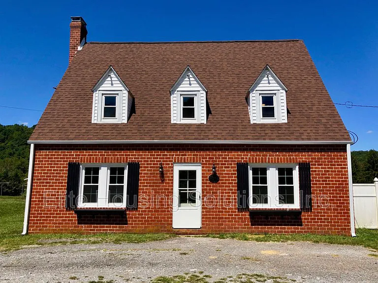 4672 W Lee Hwy — Photo 19