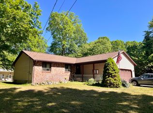 6828 S Walker Rd, Fruitport, MI 49415