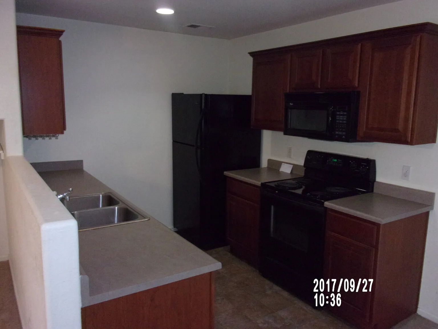 3 bed, 2.0 bath, 1105 sqft, $2,395 — Photo 4