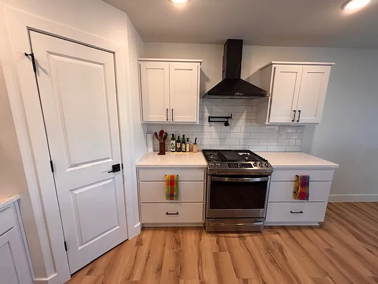 2608 Paige Ln — Photo 10