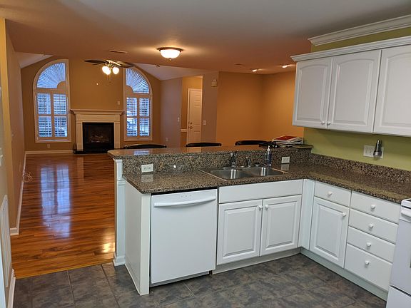4th image of 2916 Ginnbrooke Ln
