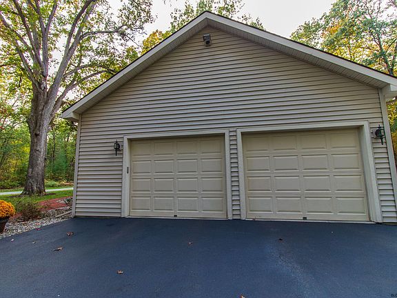 4th image of 57 Oak View Dr