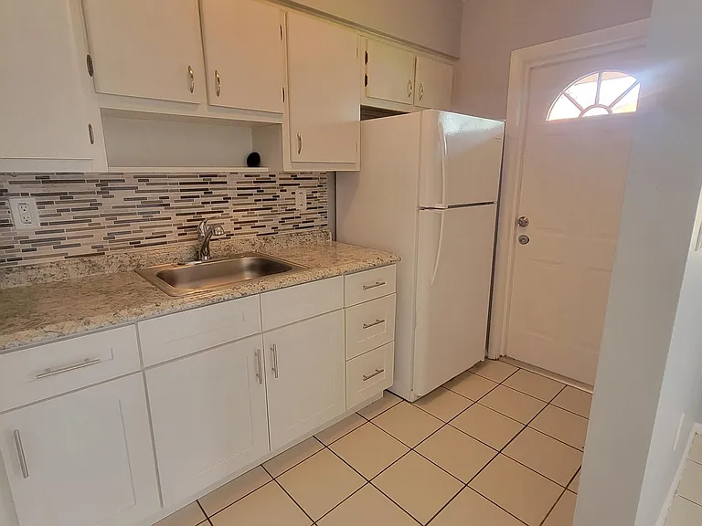 7211 Venetian St #2 — Photo 7