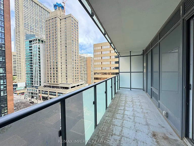 1080 Bay St #909 — Photo 12