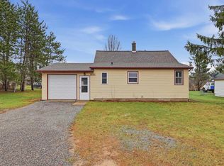 331 2nd St, Rosholt, WI 54473