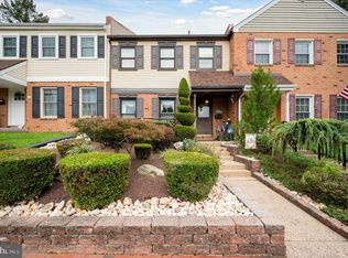 58 Coventry Ln, Langhorne, PA 19047
