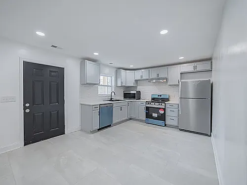 825 Market St Photo 1