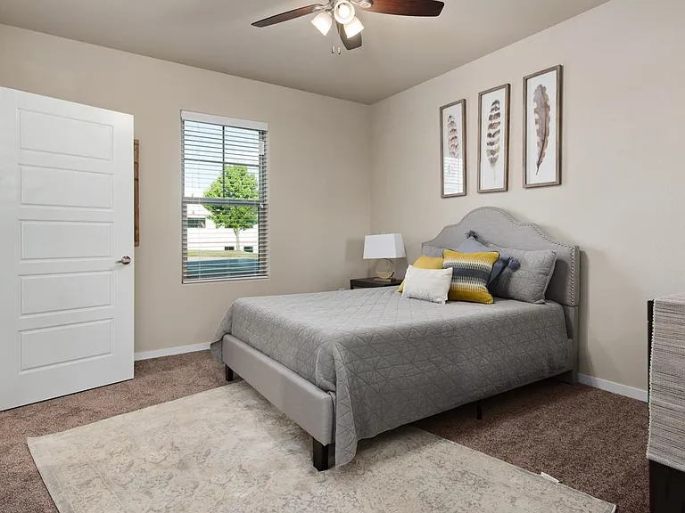 K-Ten Place Apartments — Photo 10