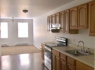 466 Broadway APT 4, Bayonne, NJ 07002