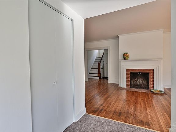 5th image of 730 Brooks Ave