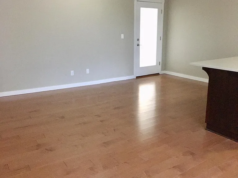 460 NE Simpson St — Photo 6