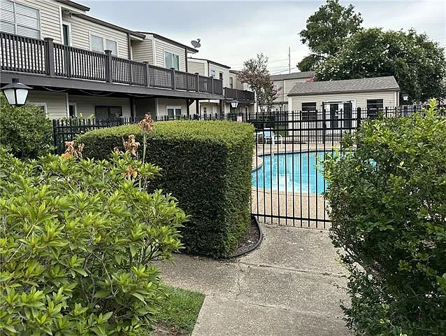 1020 Saint Julien Dr — Photo 18
