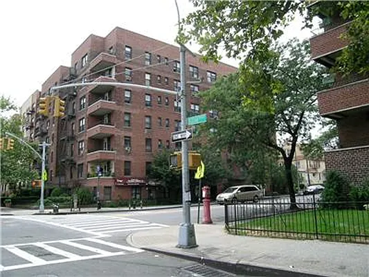 Sold by Maxwell Jacobs | media 2