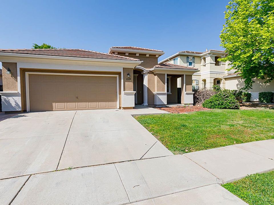1st image of 1329 Paddington Way