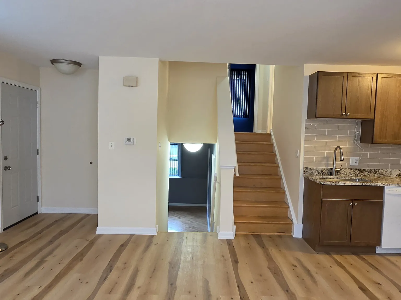 3 bed, 1188 sqft, $2,750 — Photo 2