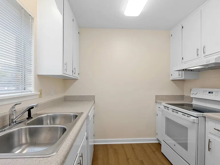 2188 Claremont Ln #A — Photo 13