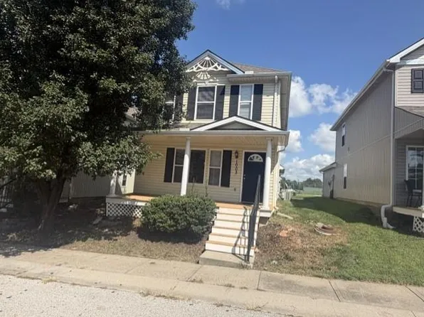 1003 NE Clear Creek Rd, Grain Valley, MO 64029