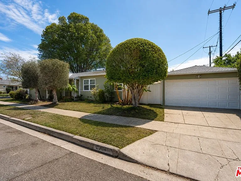2904 Oakhurst Ave — Photo 3