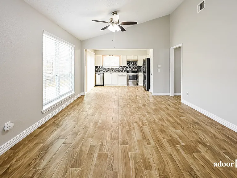12519 Drifting Winds Dr — Photo 6