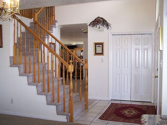 3rd image of 1339 W Palmer Ln