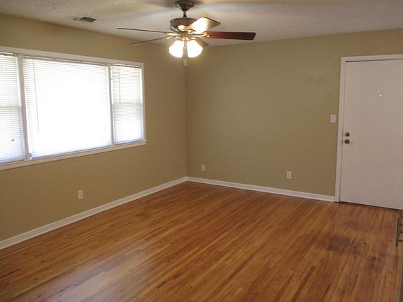 4th image of 403 S Kessler St