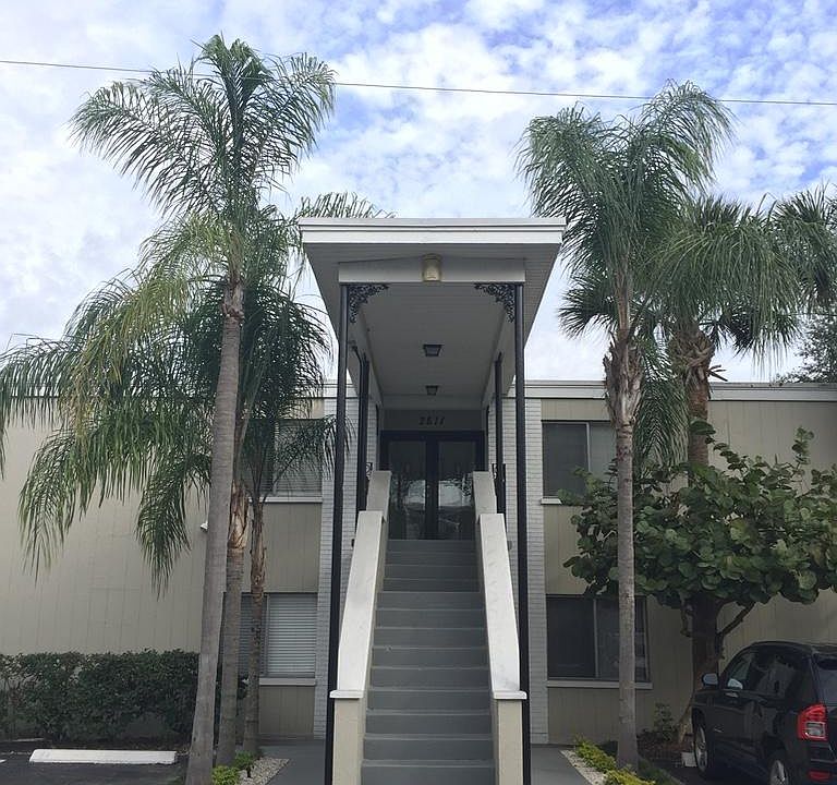 1st image of 2811 W Horatio St APT 8