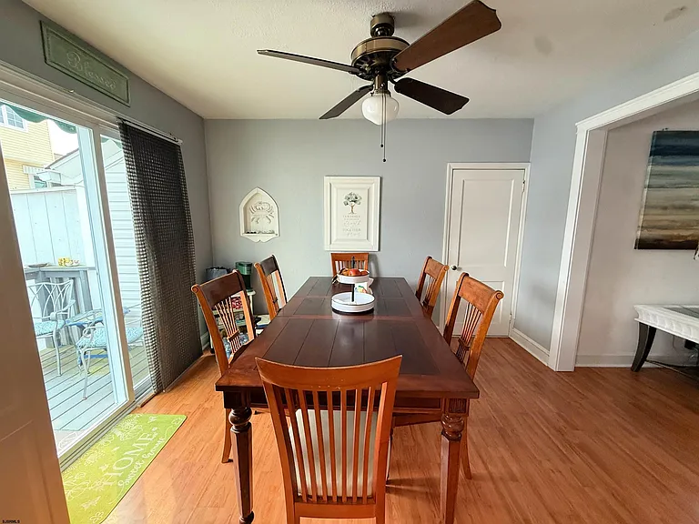 223 N Wyoming Ave #2027 — Photo 12