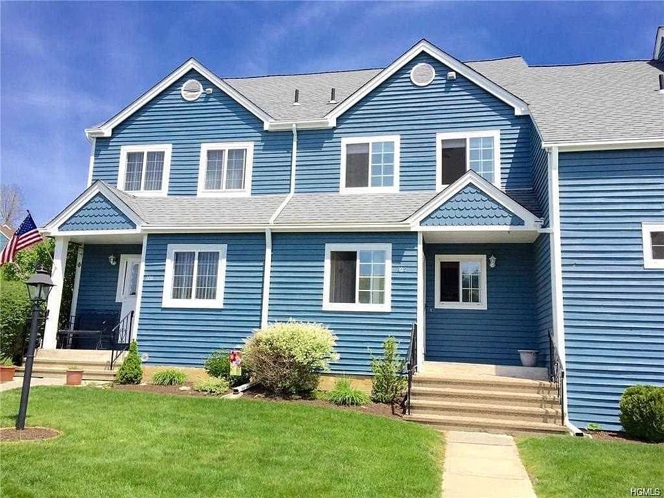 1st image of 105 Sheffield Ct #105