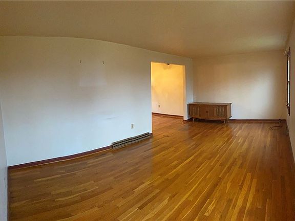 2nd image of 28 Crosby Ave