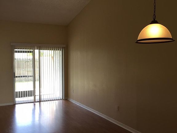 4th image of 366 47th Ave N