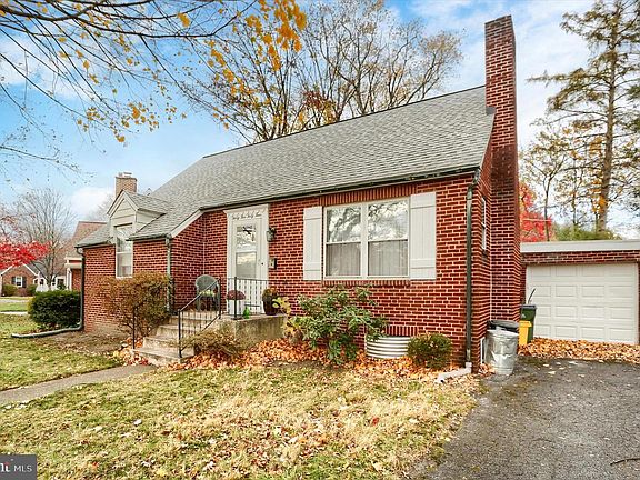 3rd image of 3544 Schoolhouse Ln